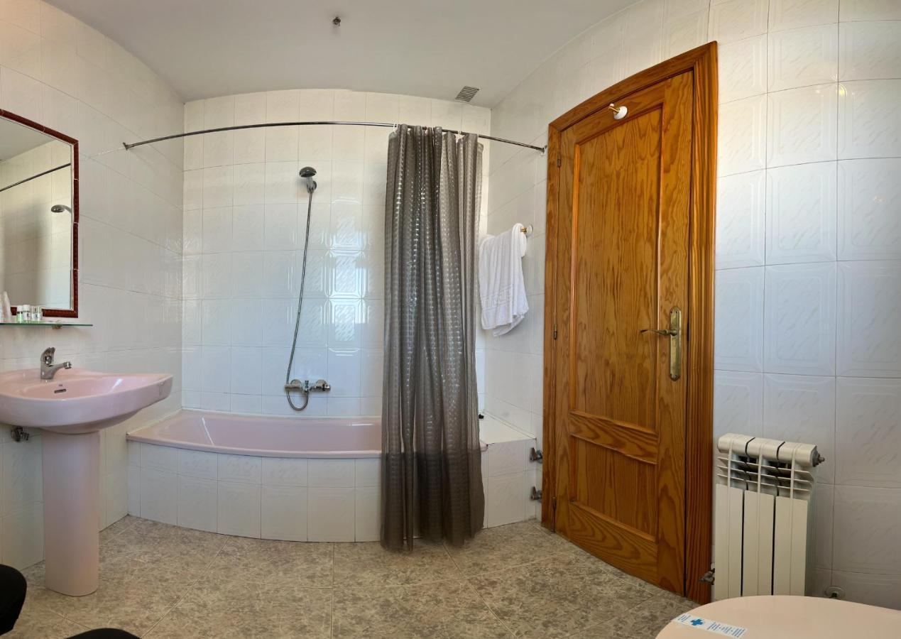 Torredonjimeno Hospedium Hotel Twist מראה חיצוני תמונה